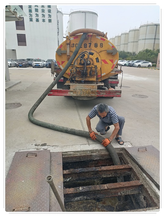 乌恰隔油池清掏