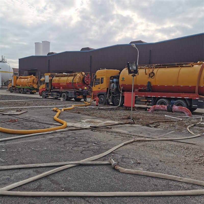 乌恰污水池清理