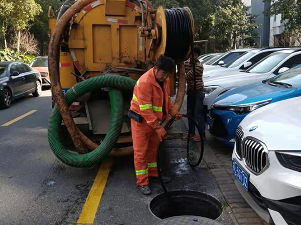 乌恰排污管道清淤