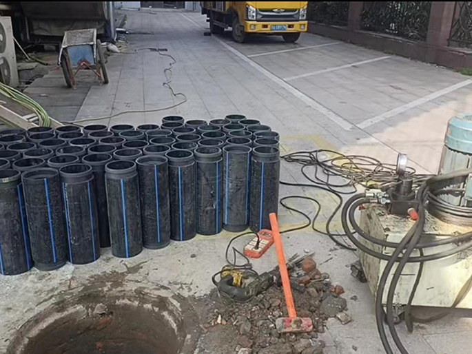 乌恰PE置换管厂家 DN315置换管 非开挖管短管置换